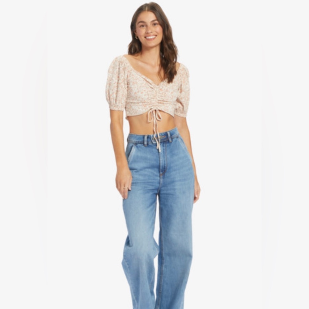 Roxy Flirty Walk Printed Ruched Crop Top - Picture 5 of 6